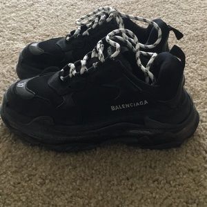 Balenciaga Triple S black 37